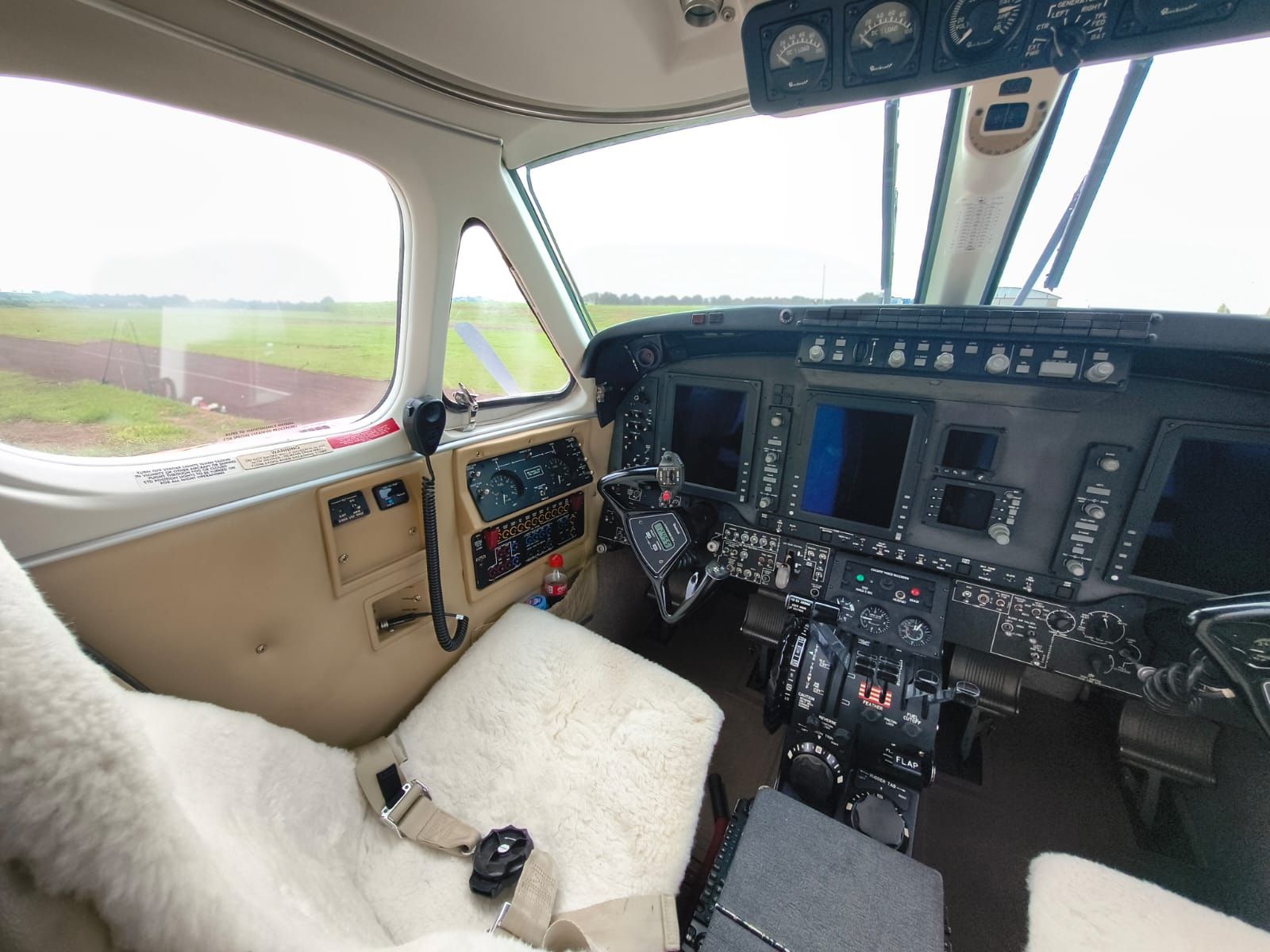 KING AIR C90 GTI 2008