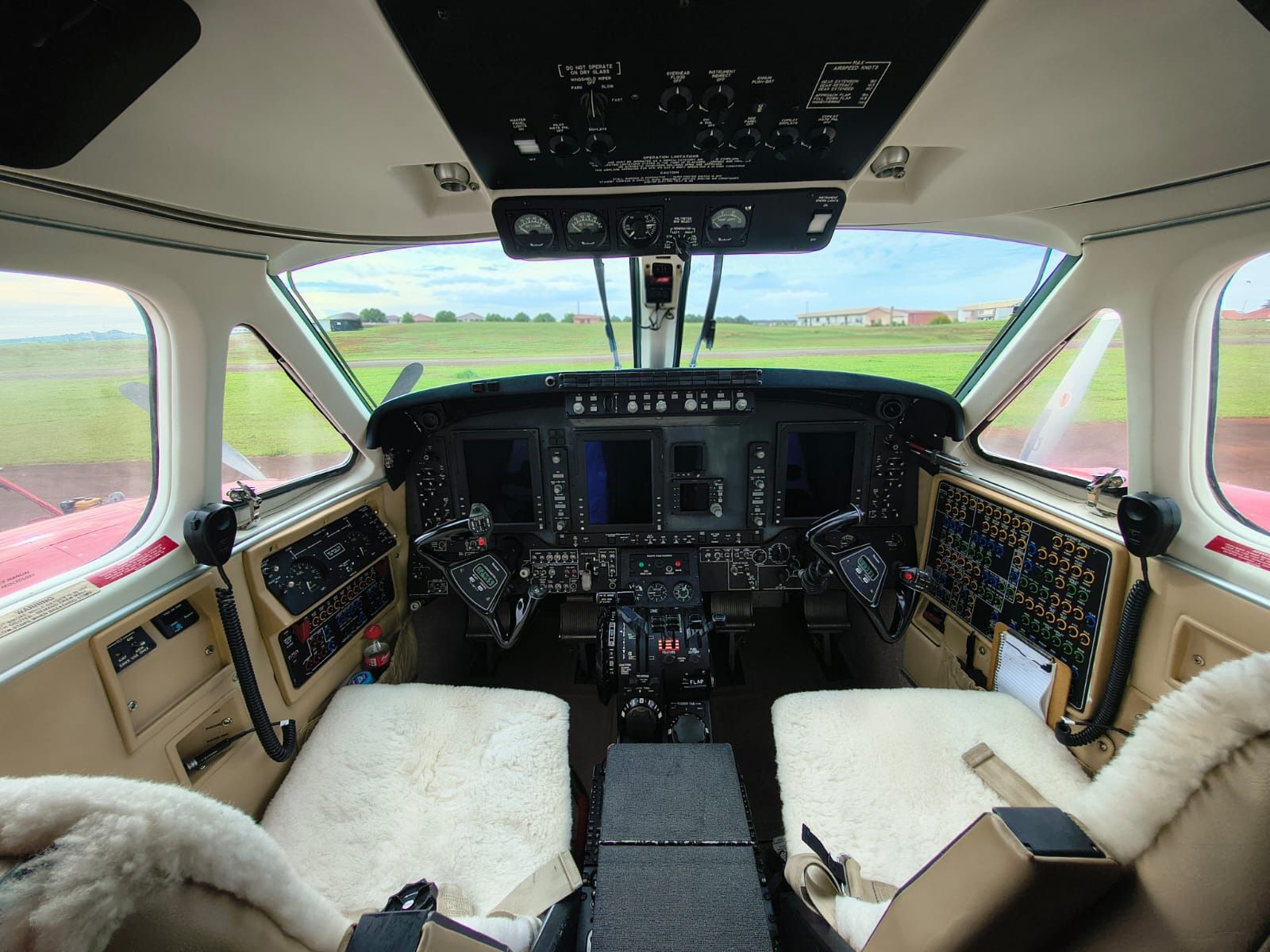 KING AIR C90 GTI 2008