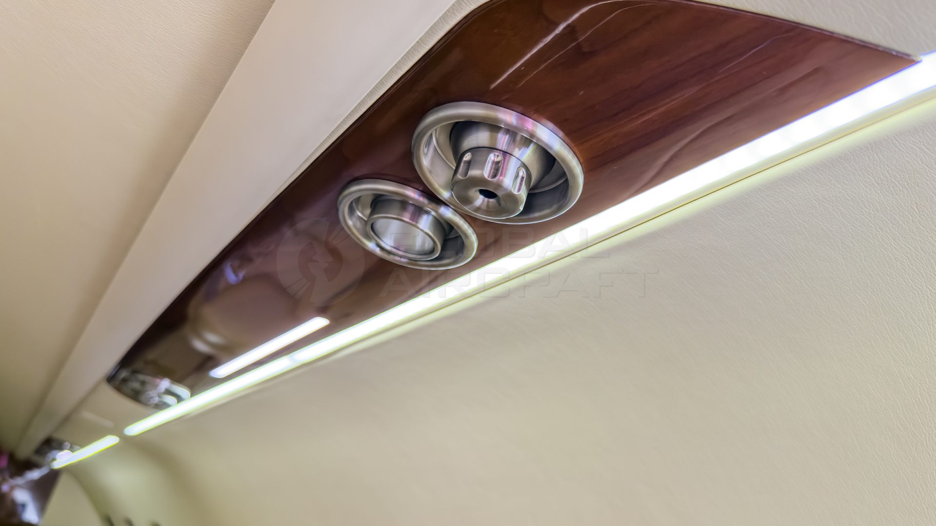 BOMBARDIER LEARJET 75 2014