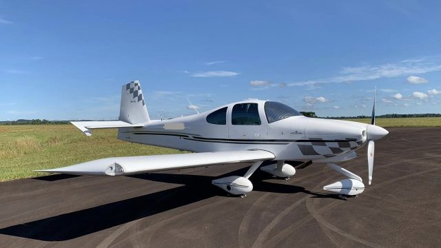 RV-10 Flyer 2014