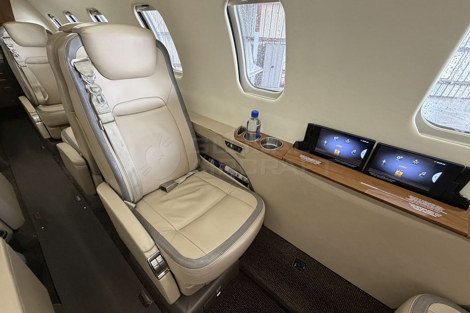 BOMBARDIER LEARJET 75 2014