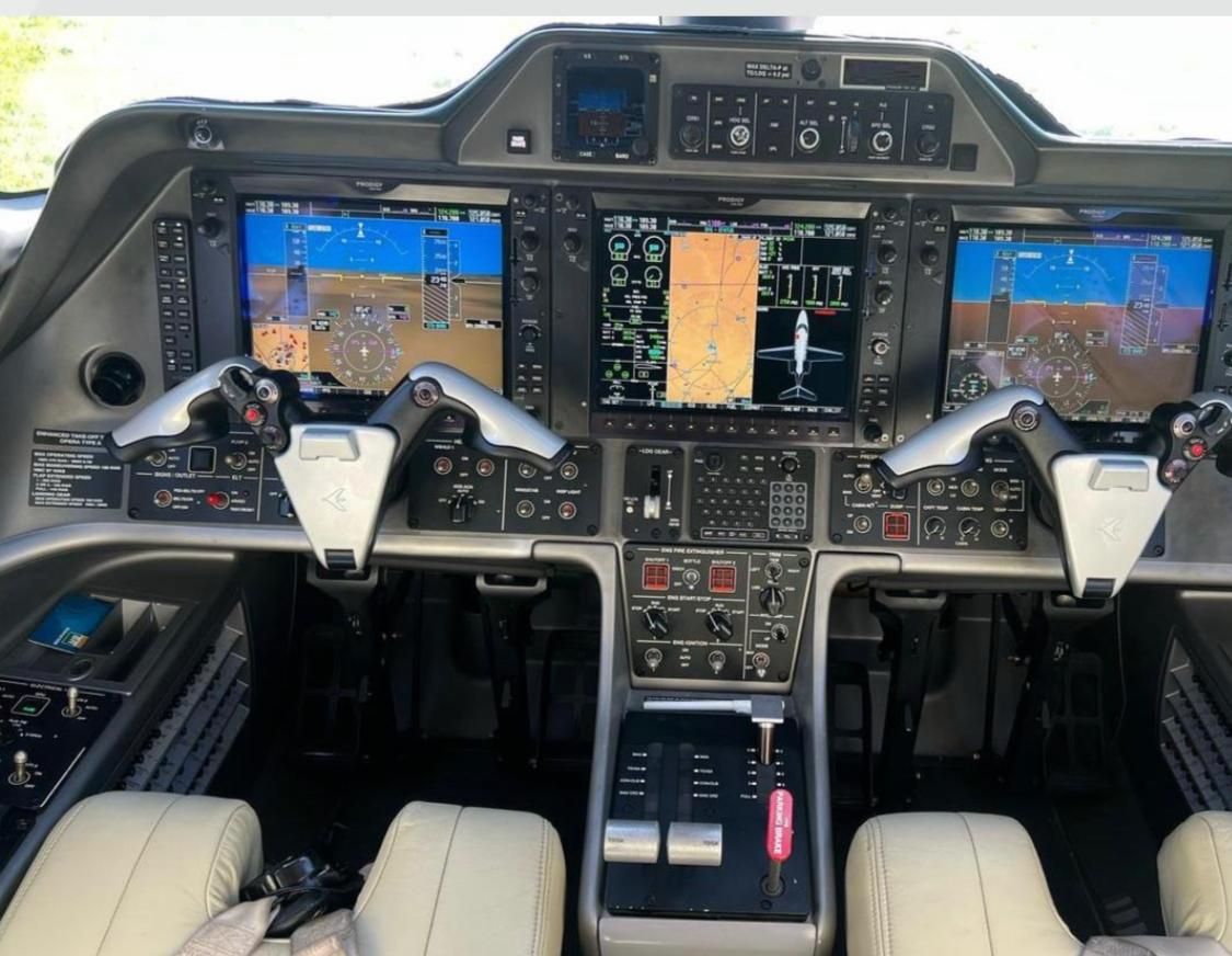 EMBRAER EMB-500 PHENOM 100 2011