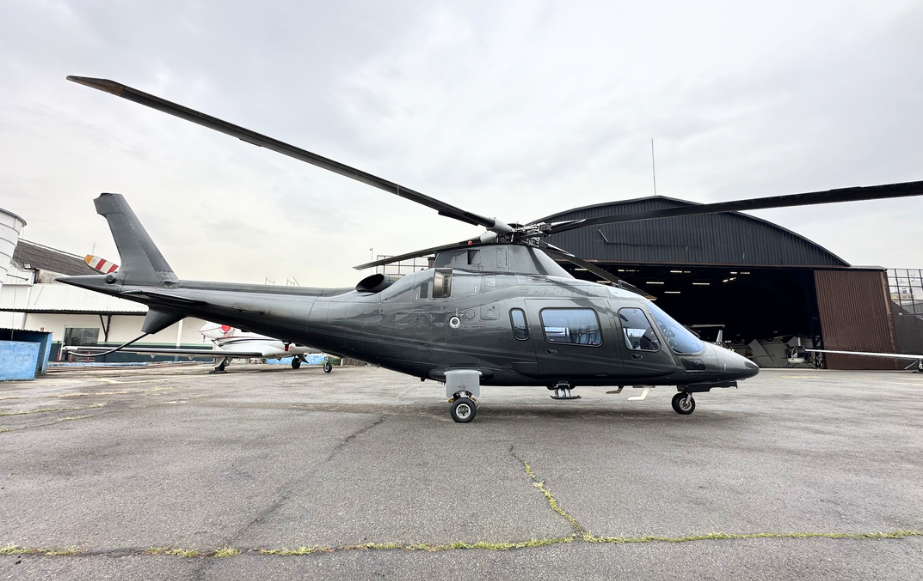 AGUSTA A109E POWER 2000