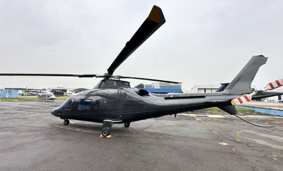 AGUSTA A109E POWER 2000
