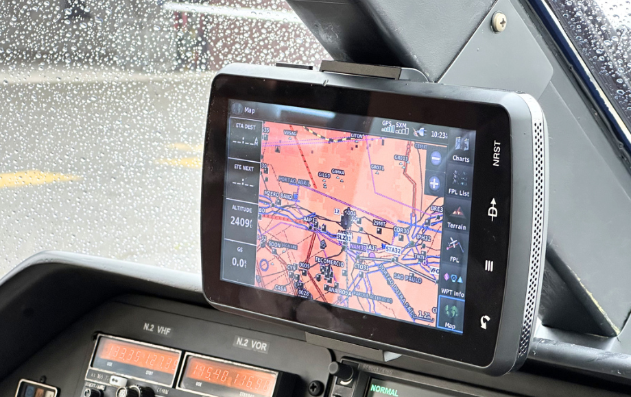 AGUSTA A109E POWER 2000