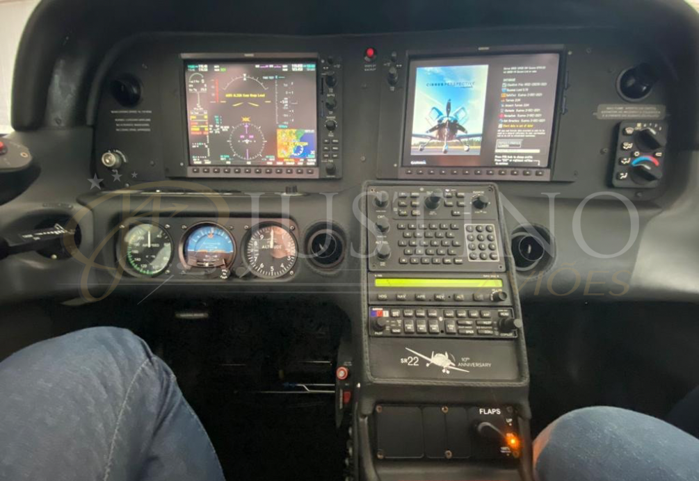 CIRRUS SR22 2011