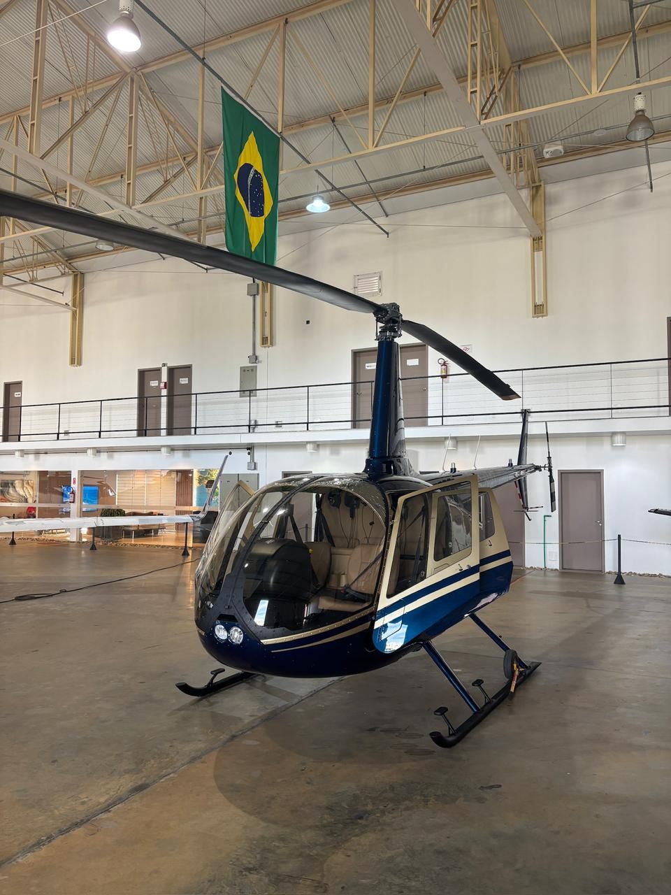 ROBINSON R66 2022