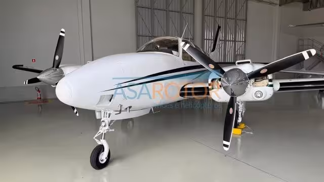 BEECHCRAFT BARON B58 2001
