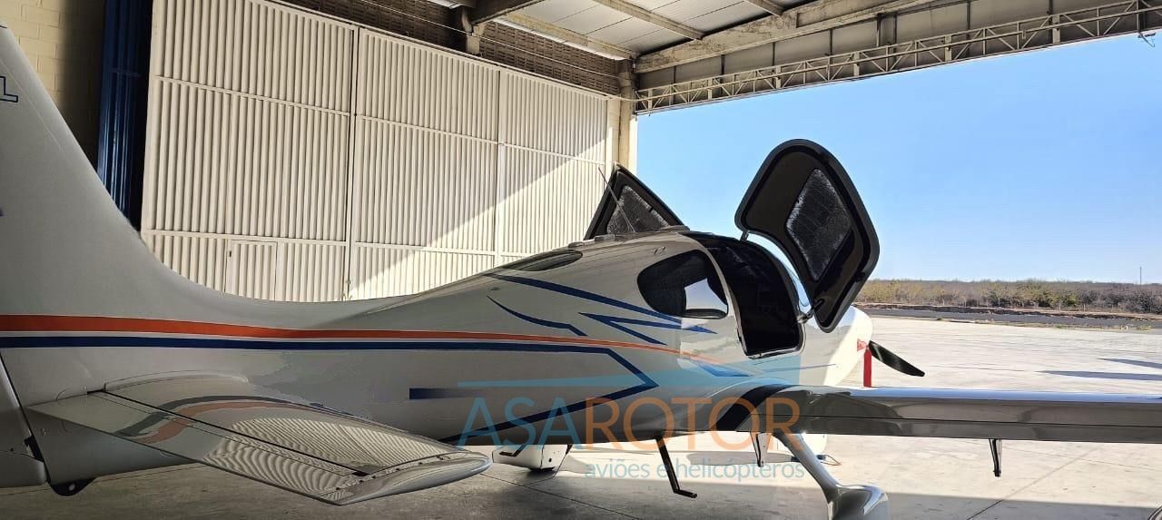 CIRRUS SR22 G3 GTS 2007