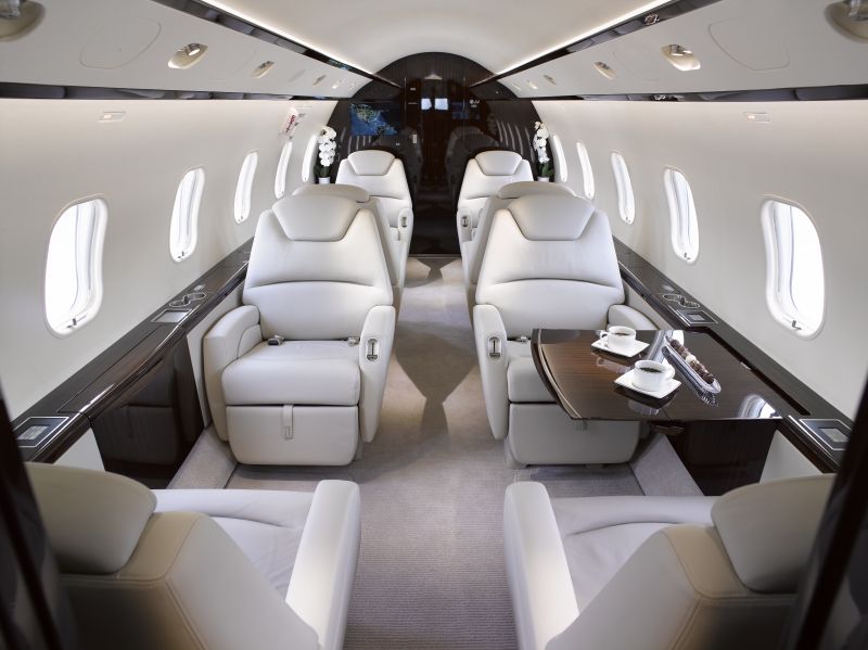 BOMBARDIER CHALLENGER 300 2012