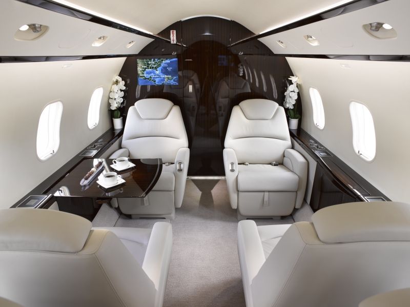 BOMBARDIER CHALLENGER 300 2012