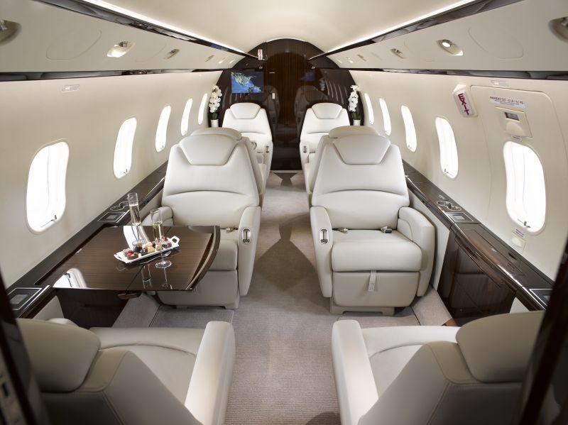 BOMBARDIER CHALLENGER 300 2012