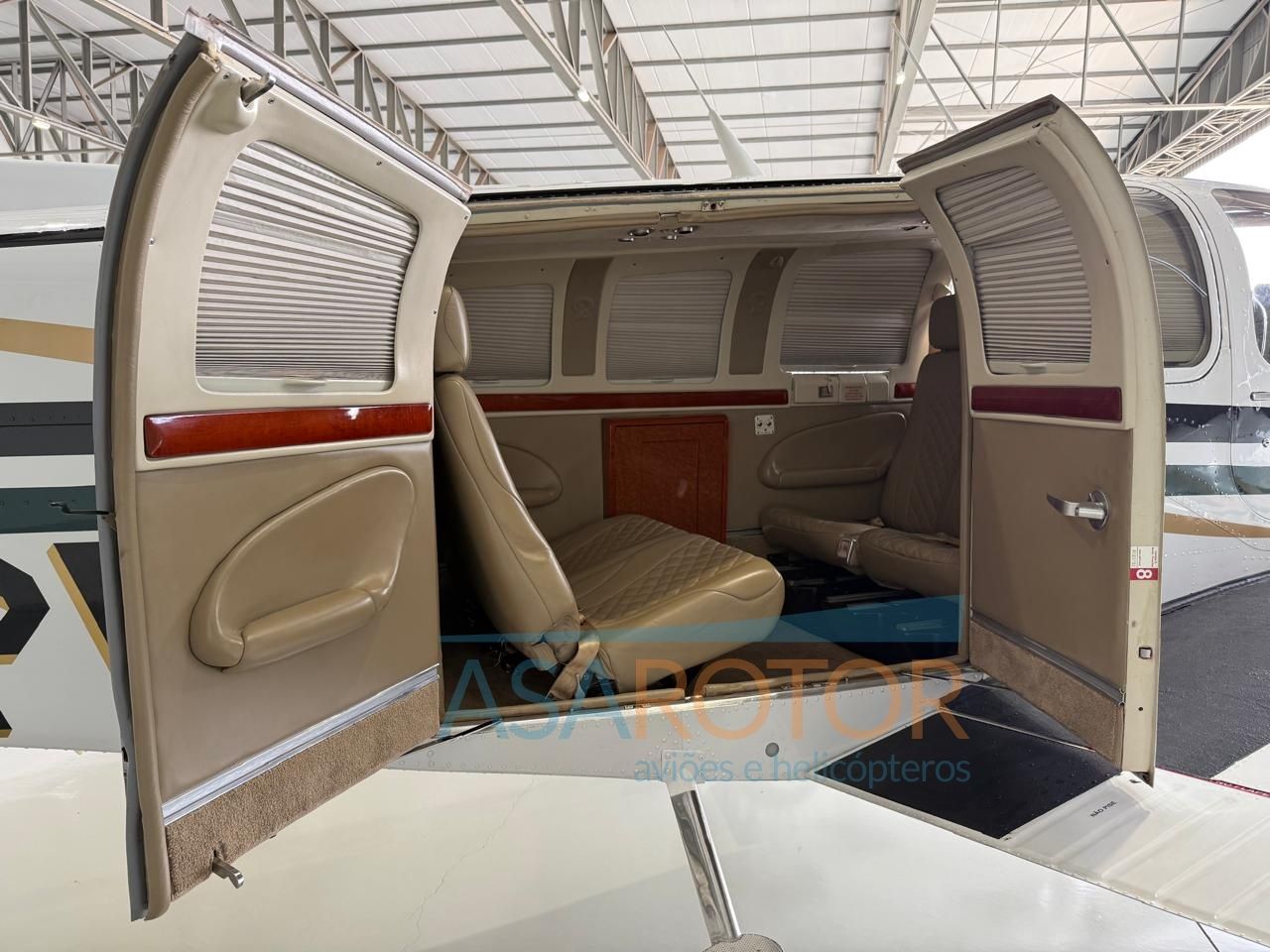 BEECHCRAFT BARON B58 2001