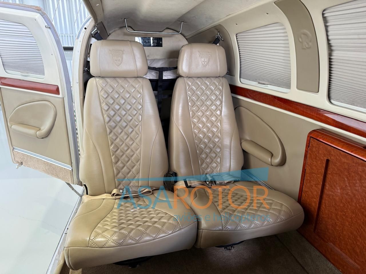 BEECHCRAFT BARON B58 2001