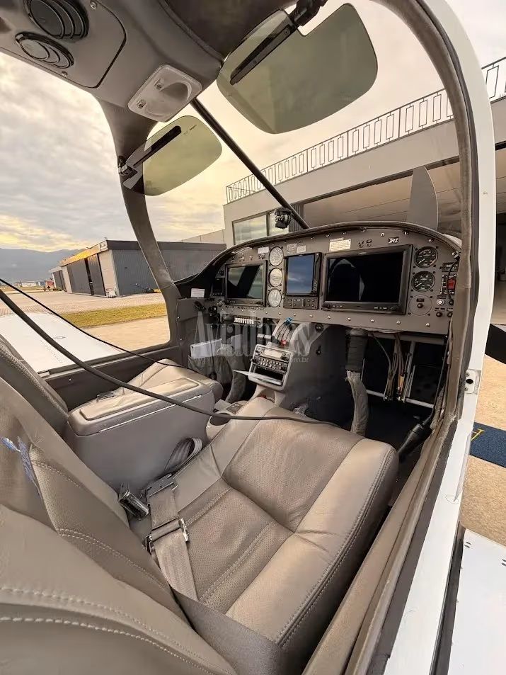 FLYER RV-10 2017
