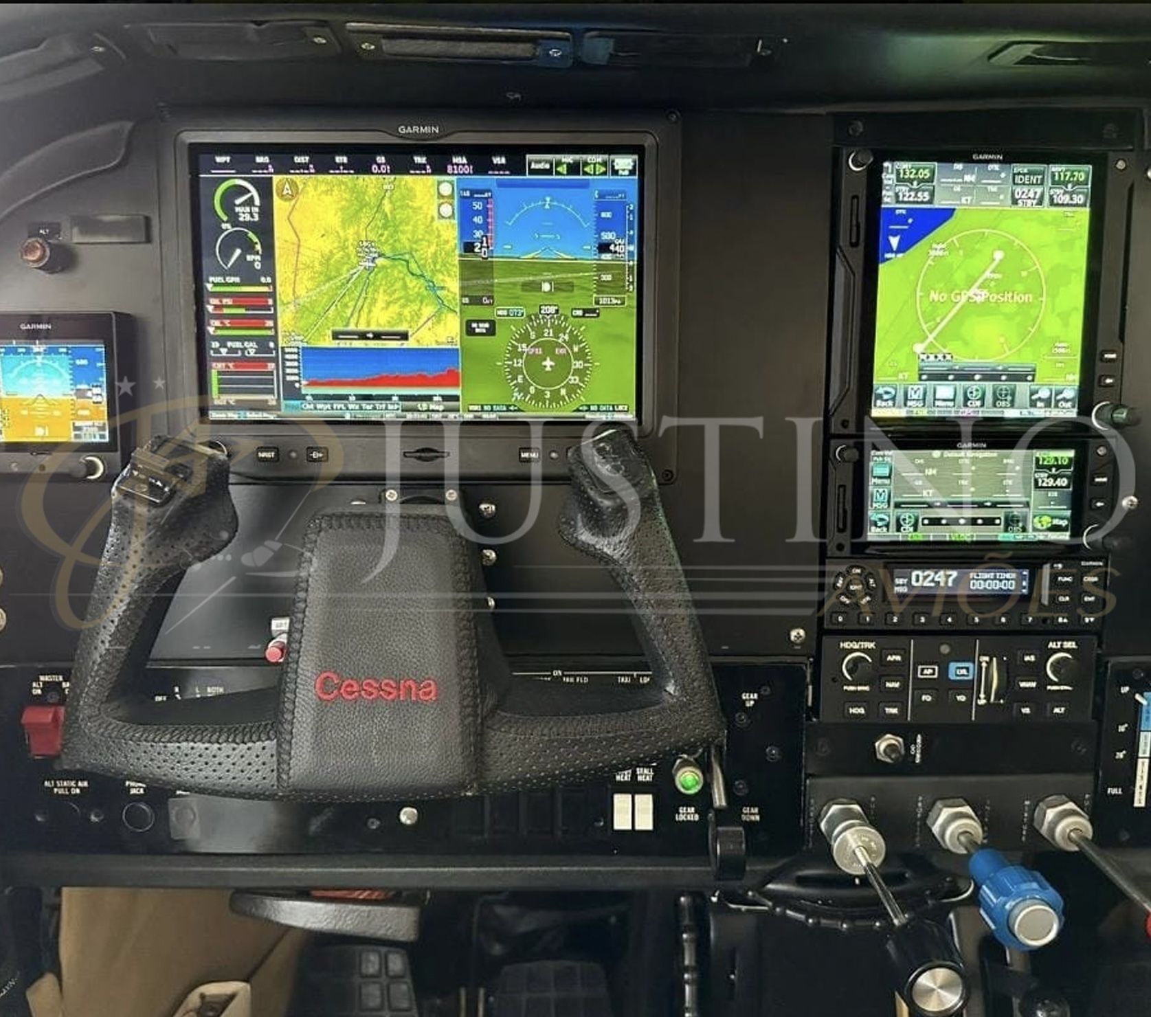 CESSNA 210N CENTURION 1984