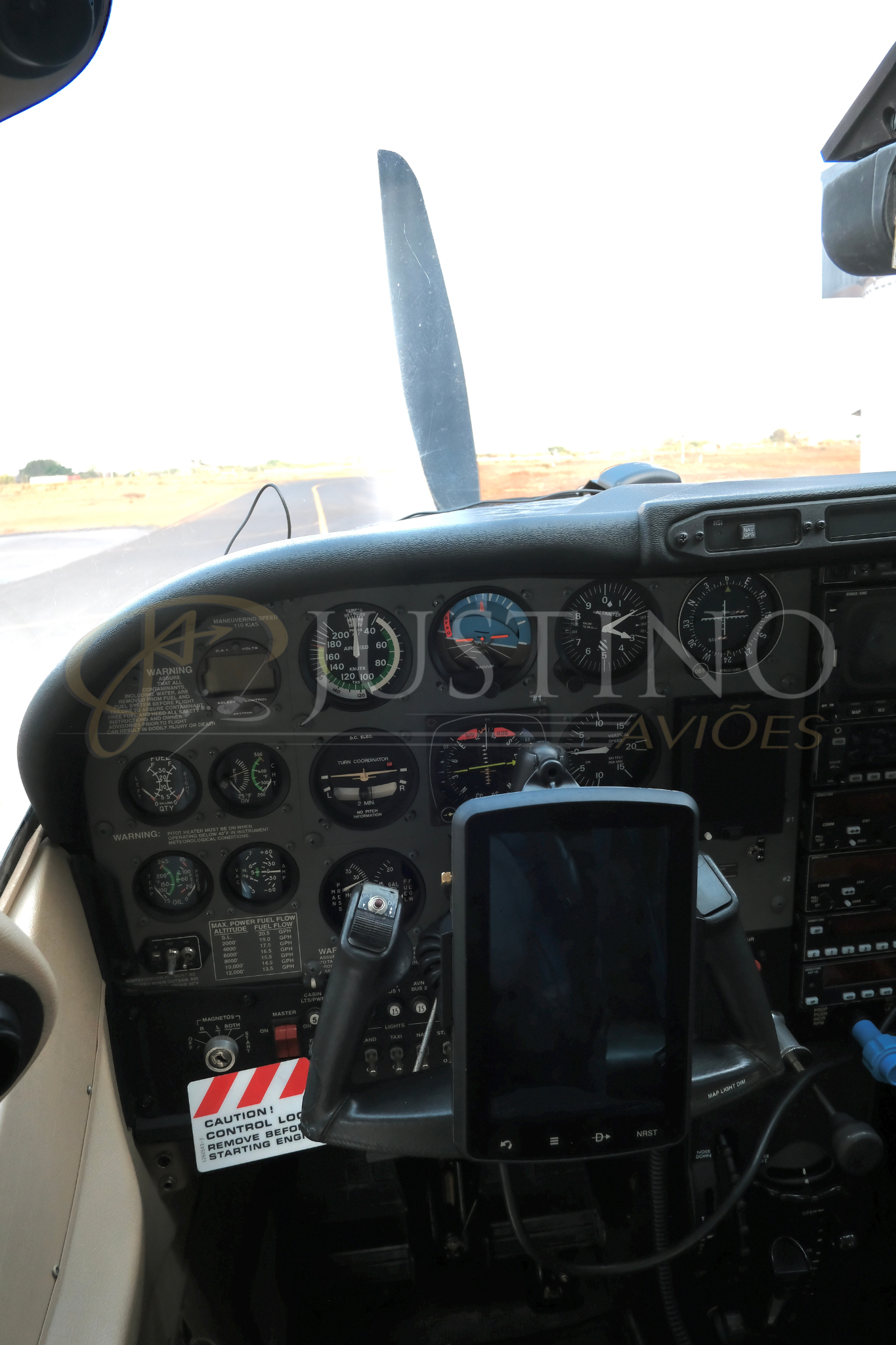 CESSNA SKYLANE C182T 2003