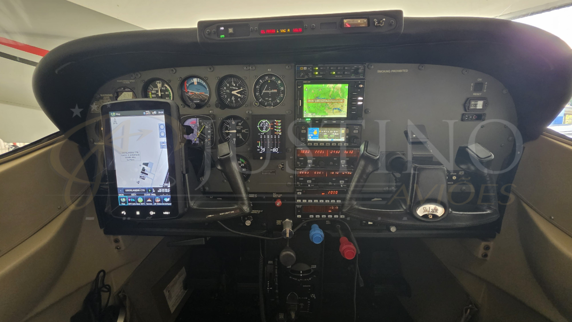 CESSNA SKYLANE C182T 2003