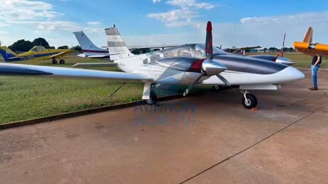 EMBRAER SENECA III EMB-810D 1990