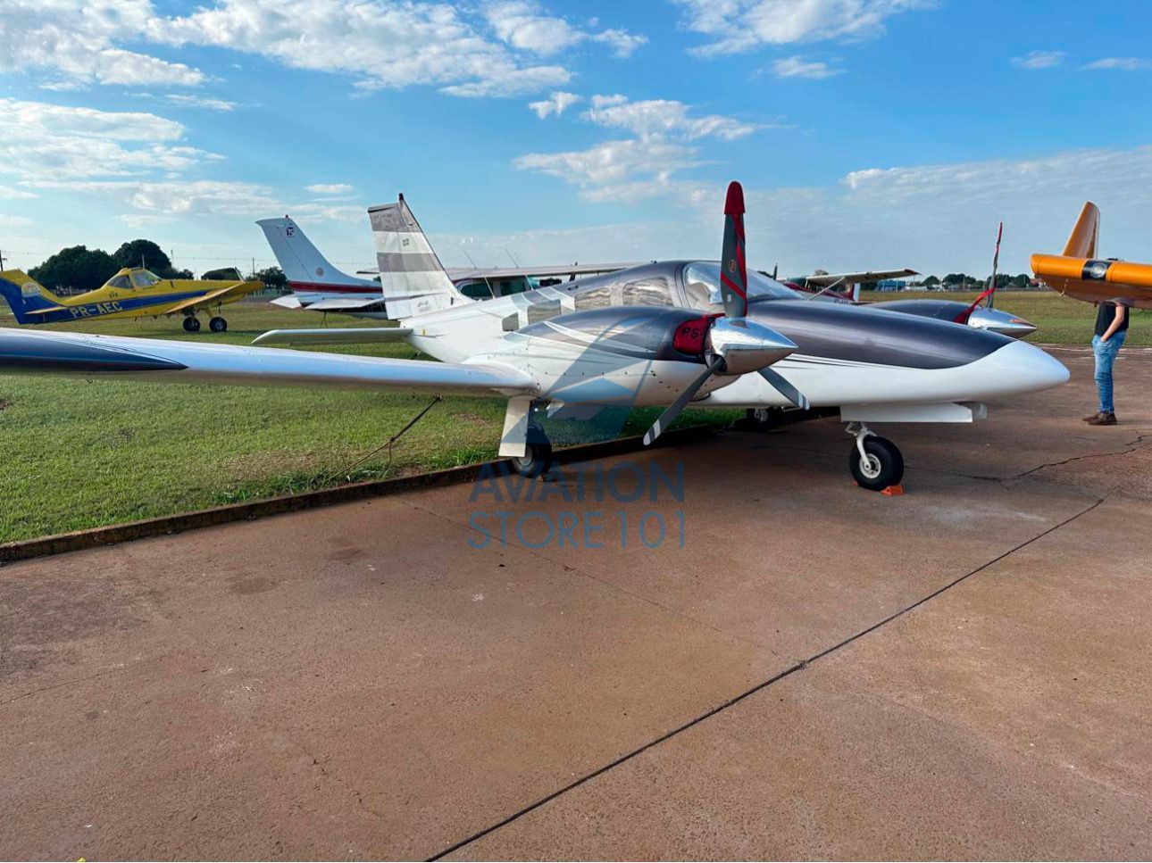 EMBRAER SENECA III EMB-810D 1990