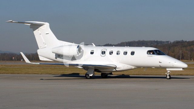 EMBRAER PHENOM 300 2015