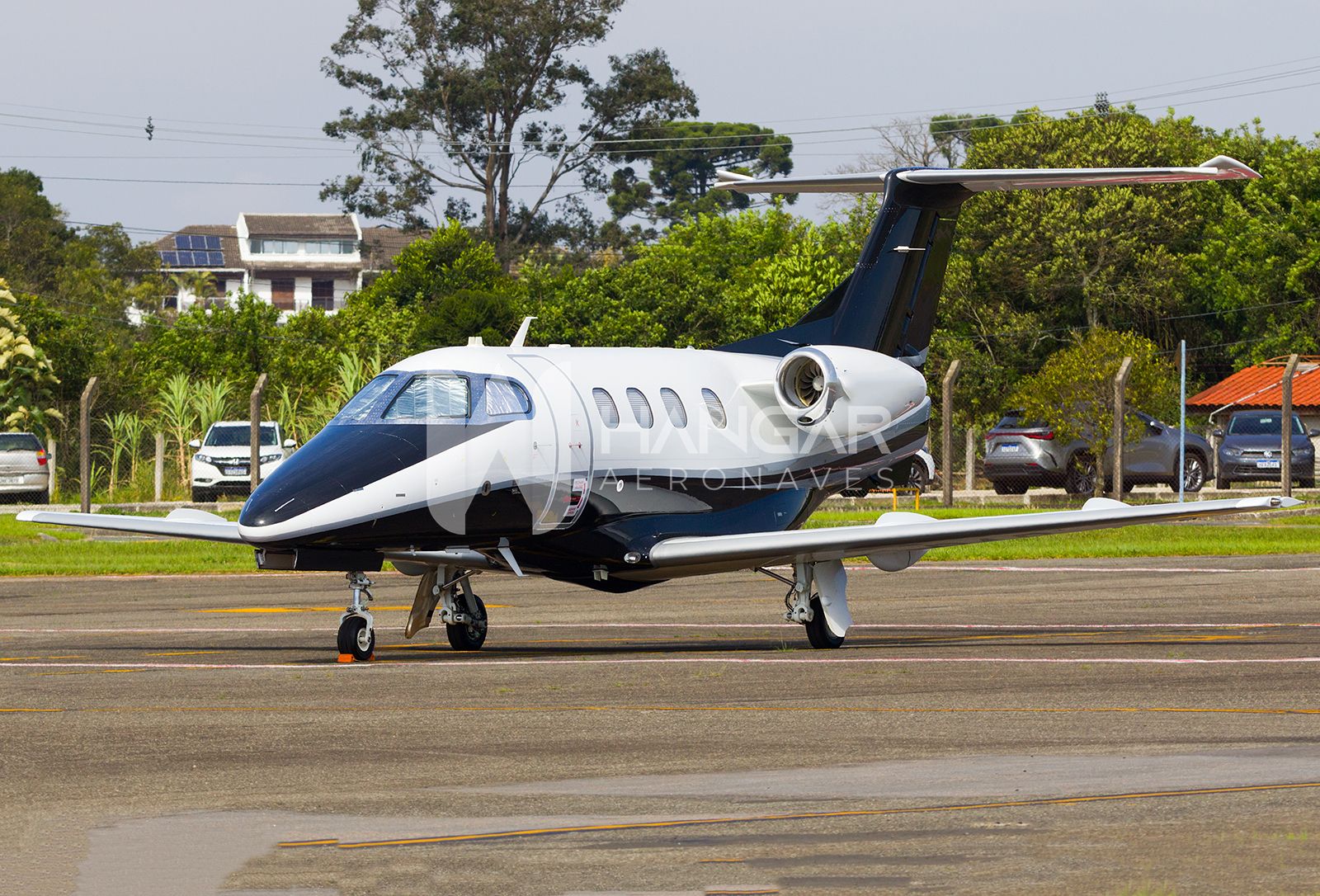 EMBRAER PHENOM 100 2012 — foto 8 de 9