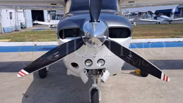 CESSNA 210N CENTURION 1984