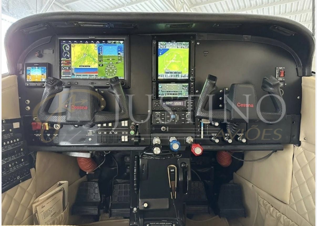 CESSNA 210N CENTURION 1984