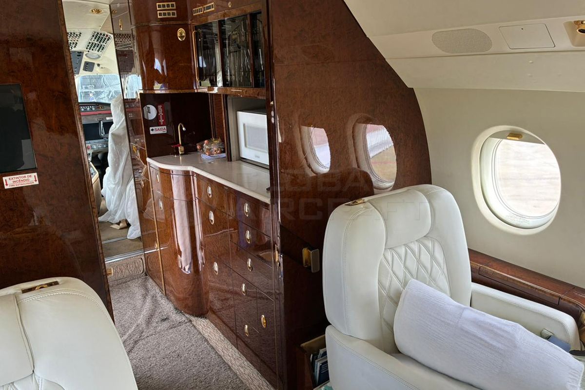 DASSAULT FALCON 2000 2004