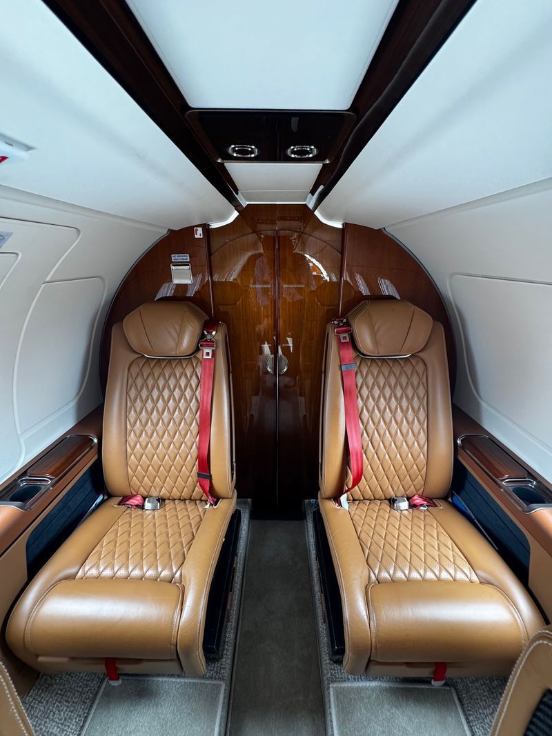 EMBRAER PHENOM 300E 2018