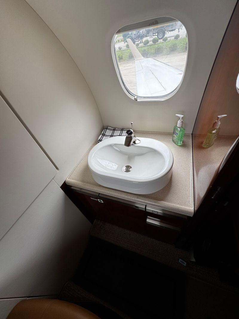 EMBRAER PHENOM 300E 2018