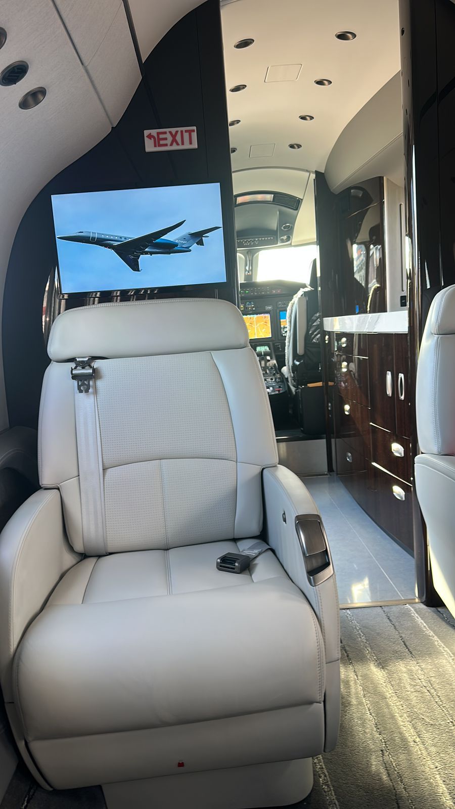 CESSNA CITATION LONGITUDE 2025