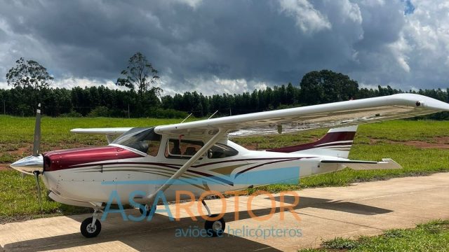 CESSNA R182 SKYLANE RG 1981