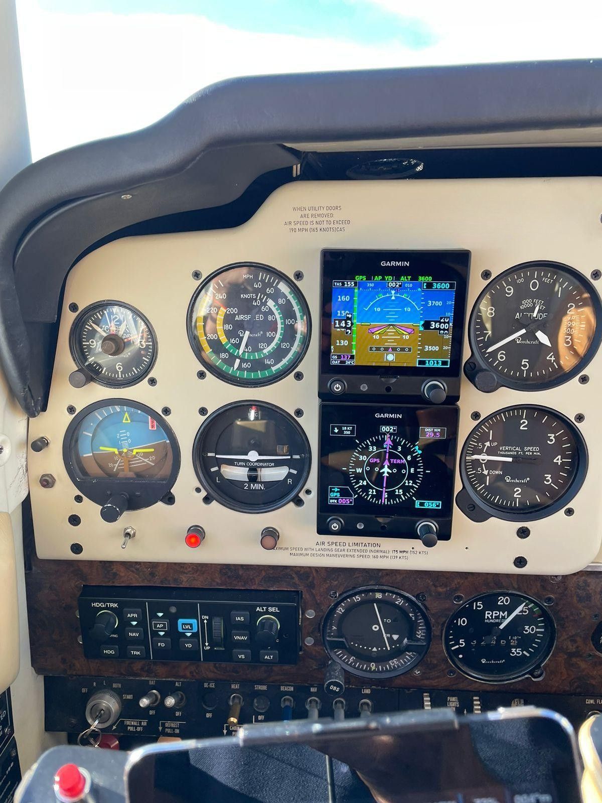 BEECHCRAFT BONANZA A36 1975