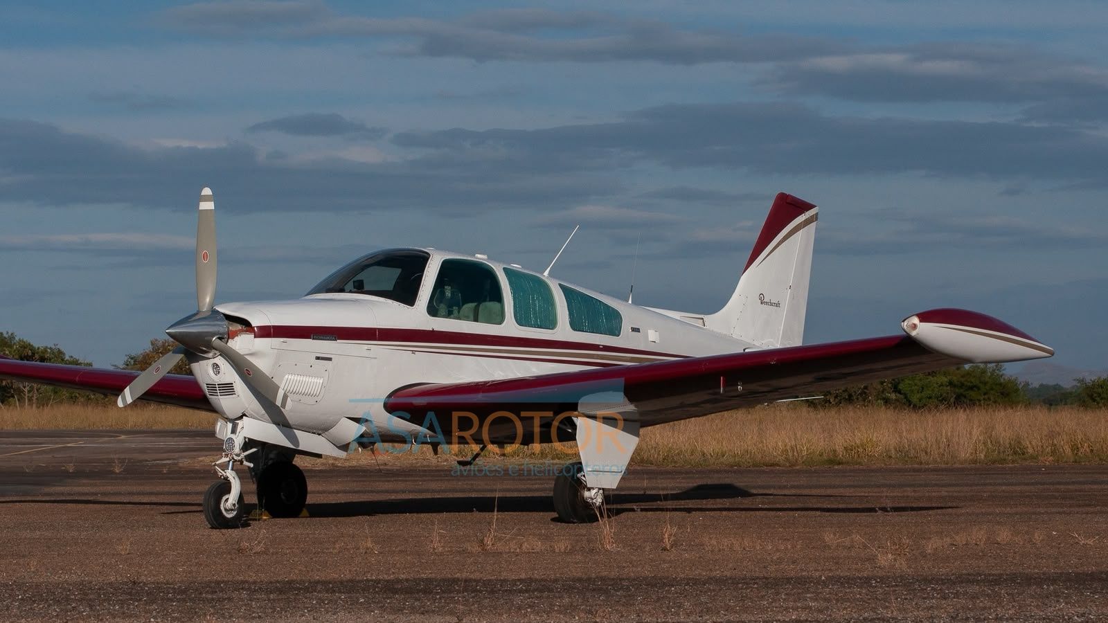 BEECHCRAFT BONANZA F33A 1975