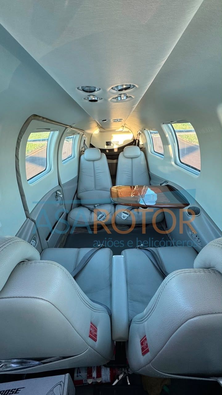 BEECHCRAFT BARON B58 1999