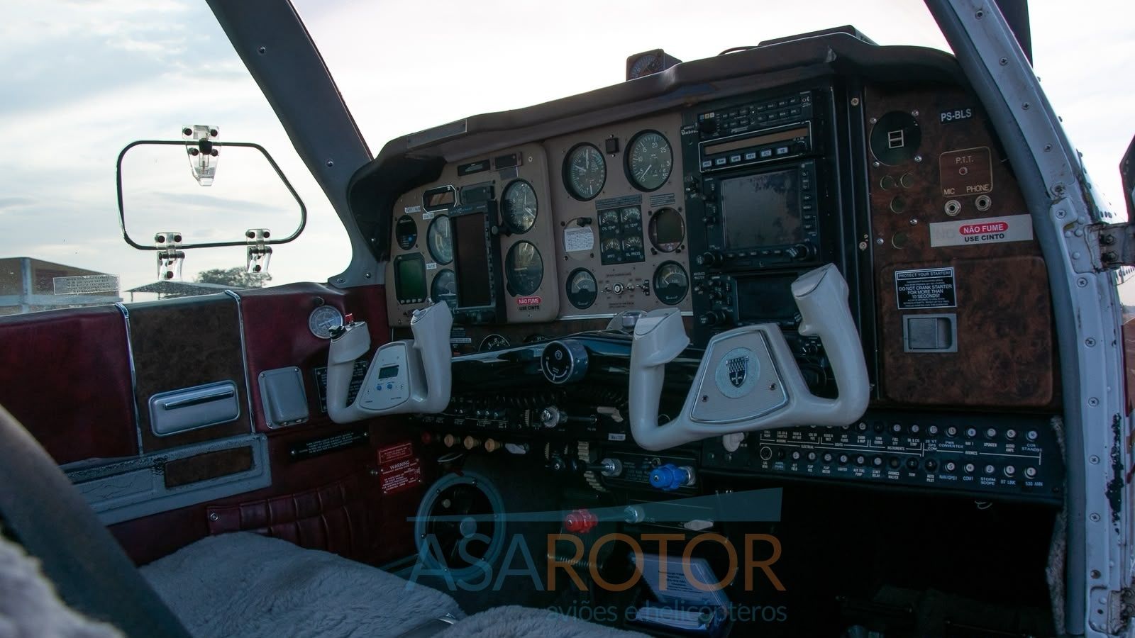 BEECHCRAFT BONANZA F33A 1975