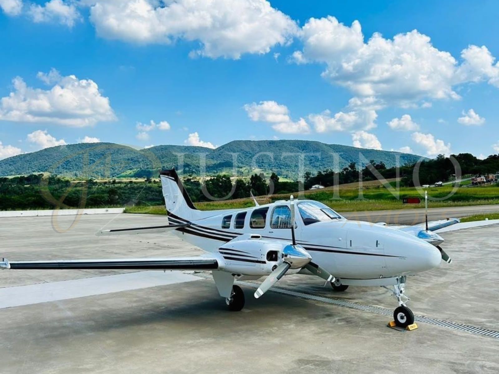 BEECHCRAFT BARON G58 2007 — foto 4 de 8