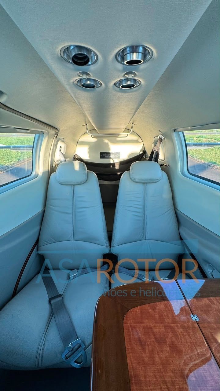 BEECHCRAFT BARON B58 1999