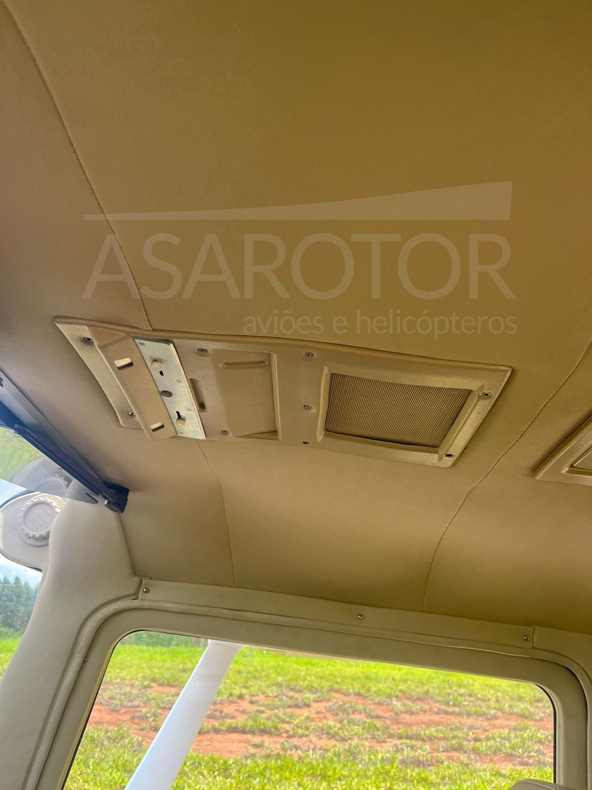 CESSNA R182 SKYLANE RG 1981