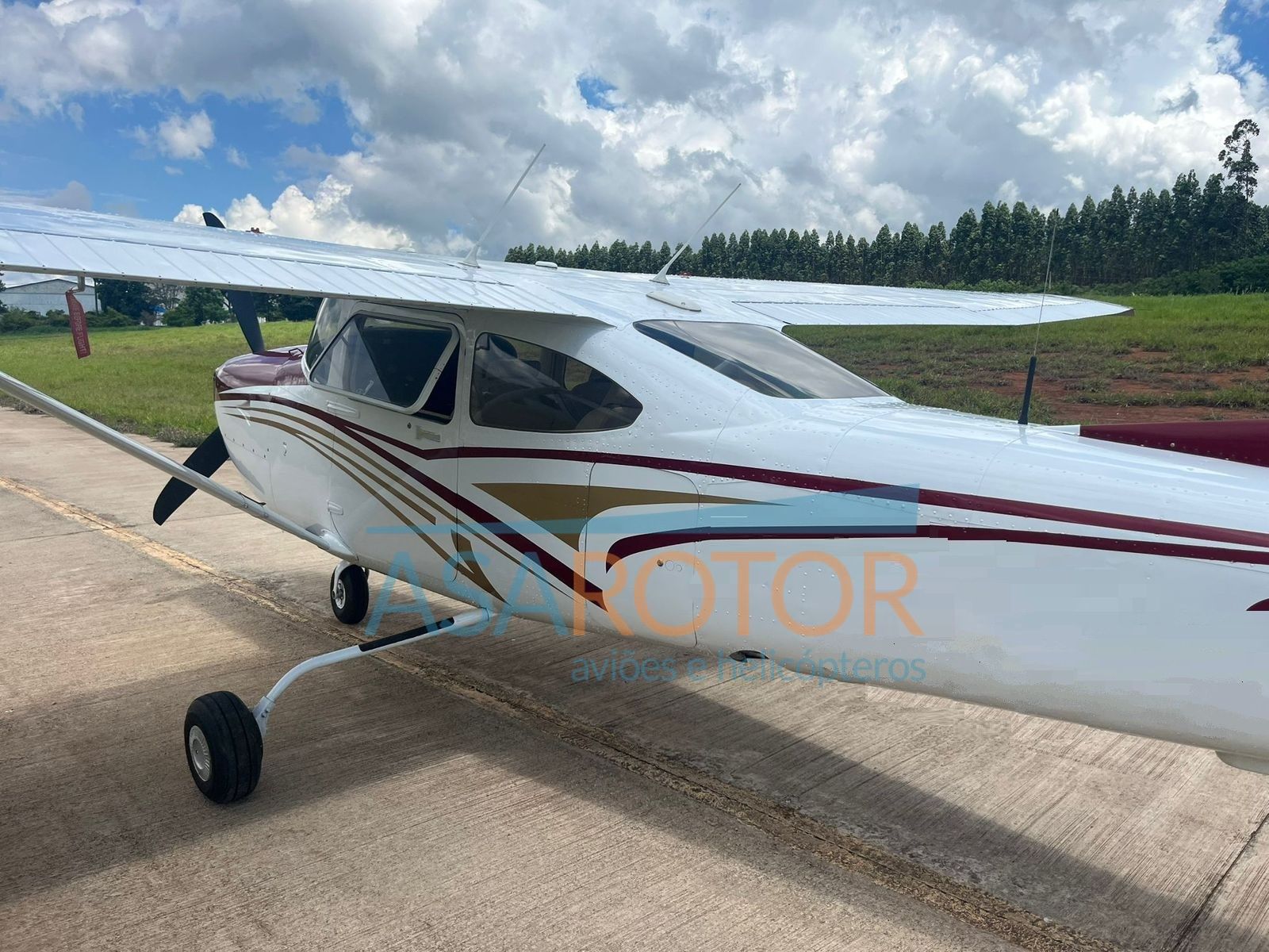 CESSNA R182 SKYLANE RG 1981