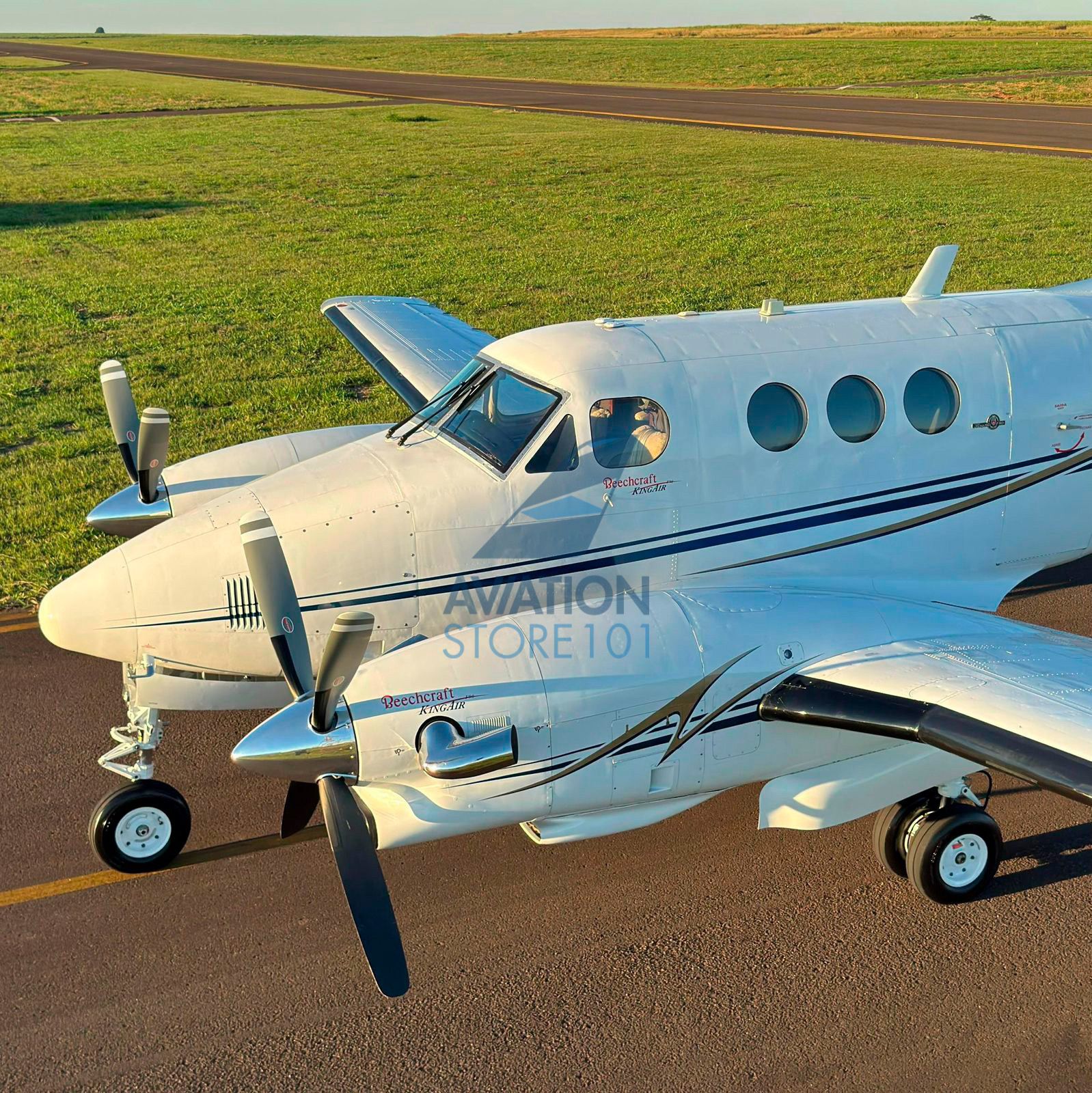 BEECHCRAFT KING AIR F90 1982