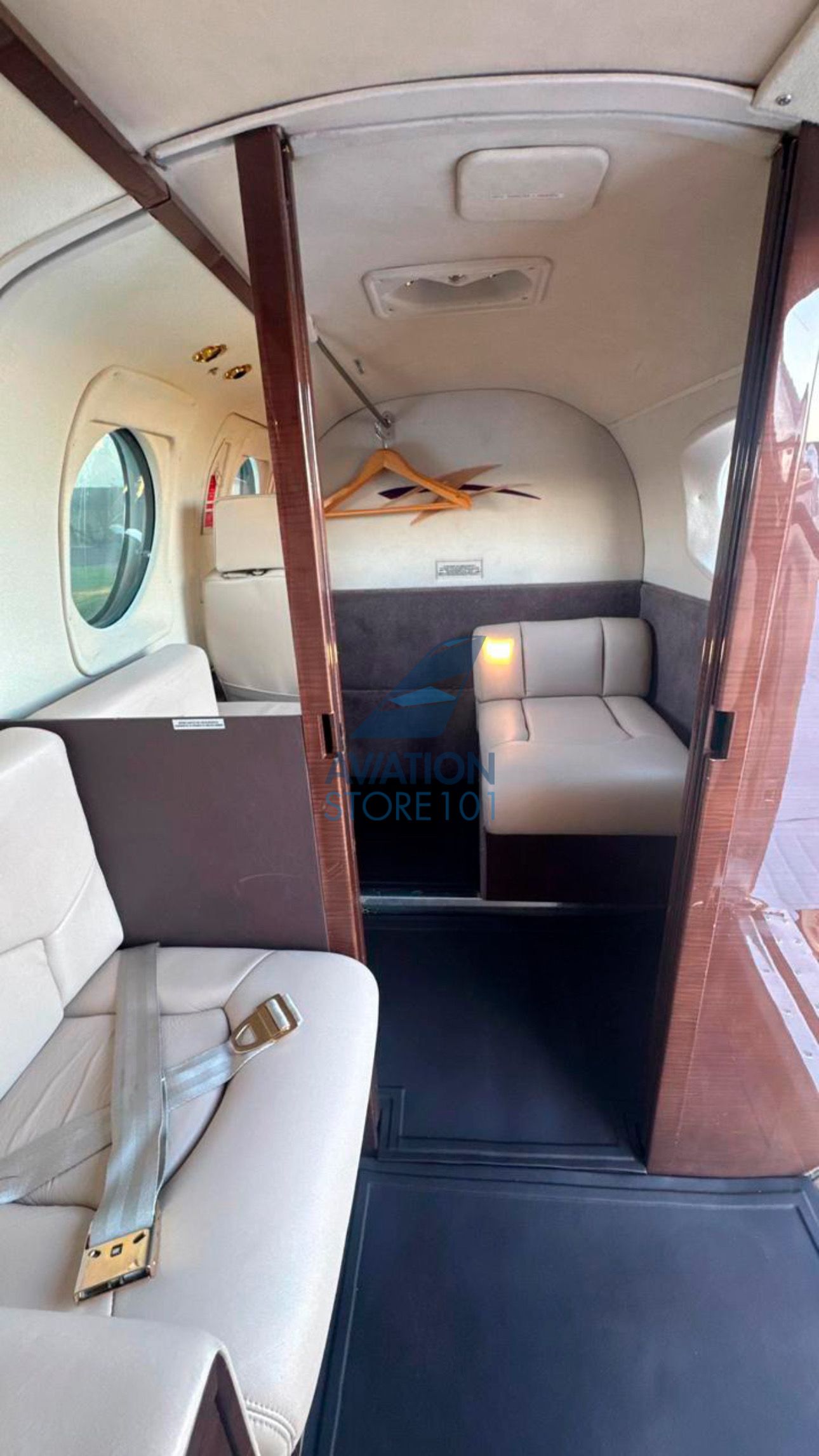 BEECHCRAFT KING AIR F90 1982