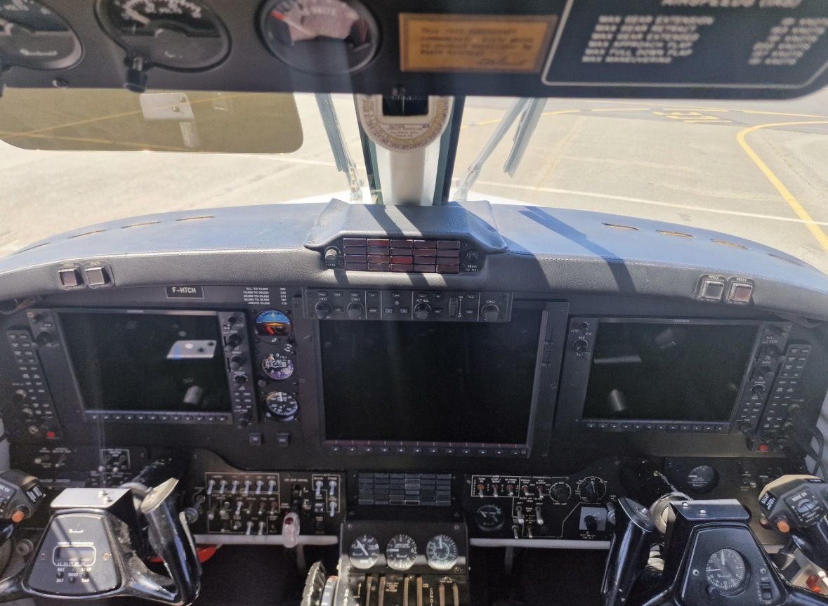 BEECHCRAFT KING AIR B200 BLACKHAWK XP61 1982