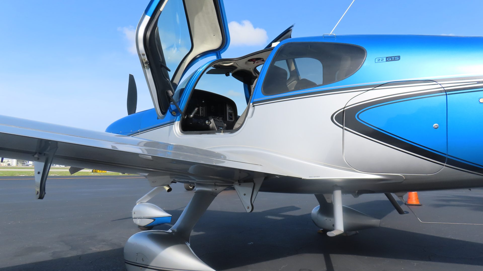 CIRRUS SR22 G6 GTS PLATINUM EIDITON 2021