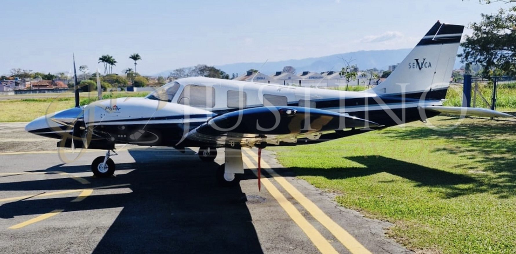 PIPER SENECA V 1998