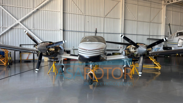 PIPER PA-34-220T SENECA III 1983