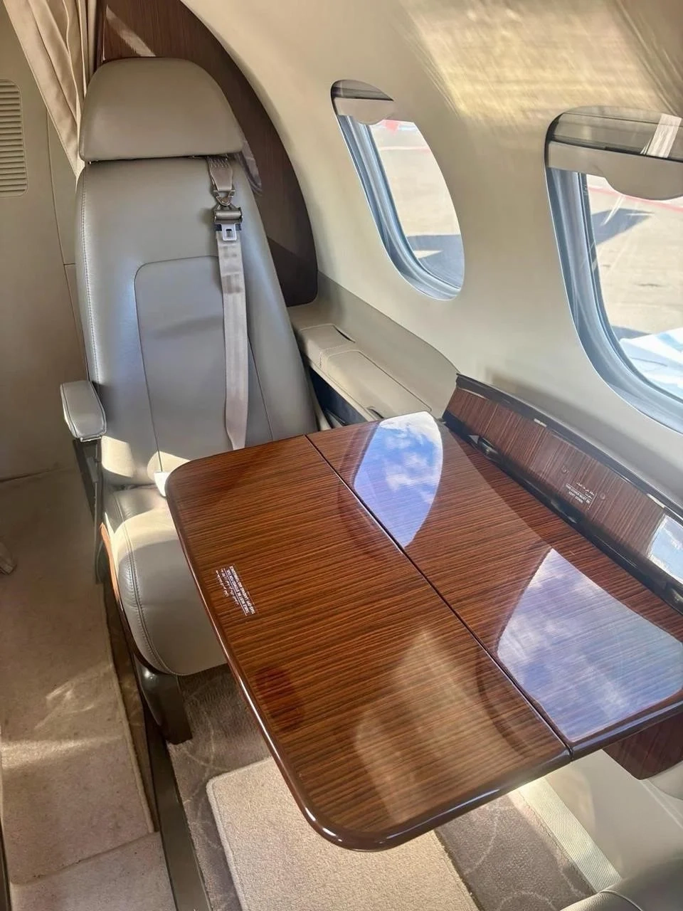 EMBRAER PHENOM 100E 2016 — foto 10 de 13