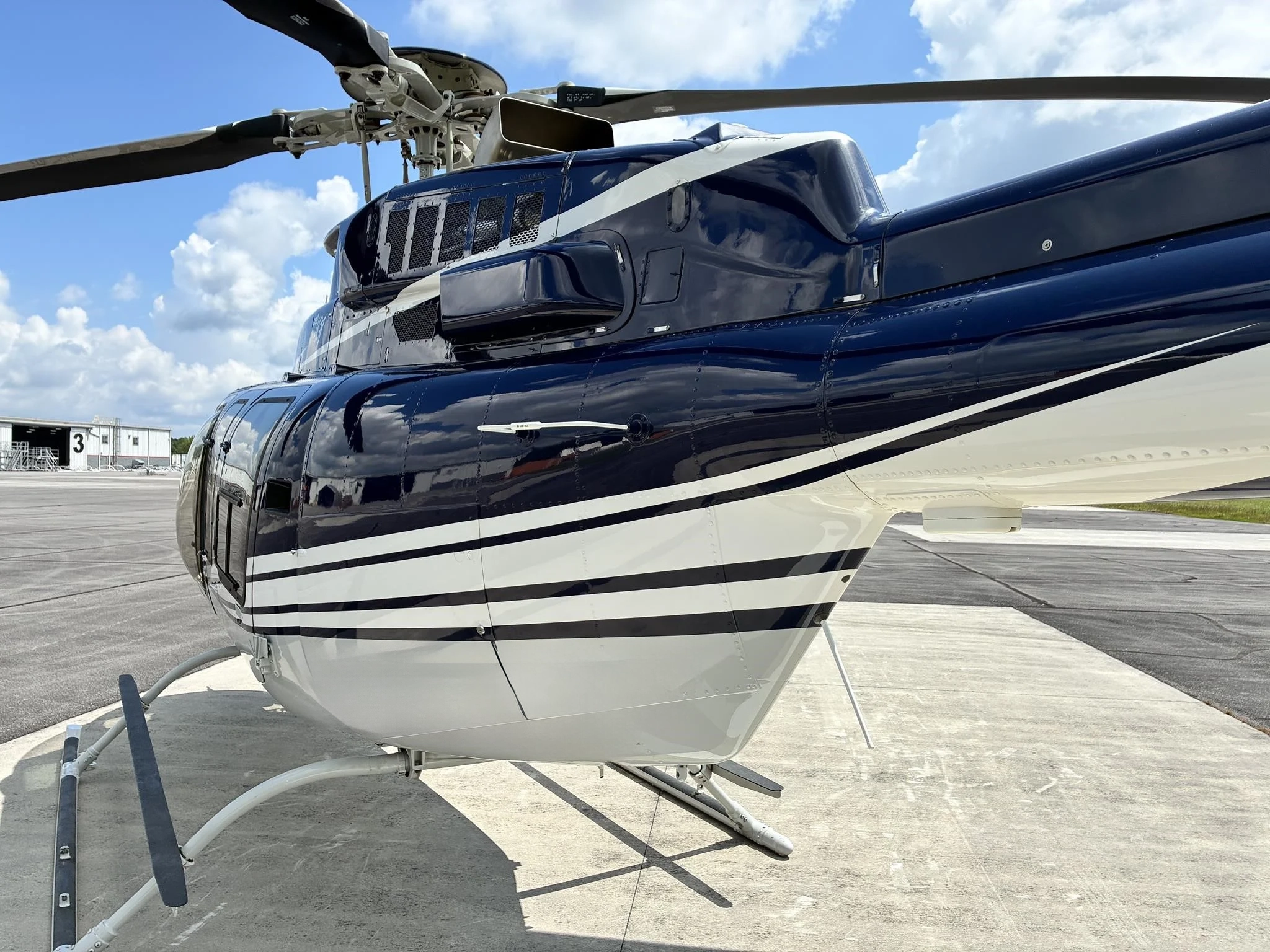 BELL 407 2004 — foto 6 de 14