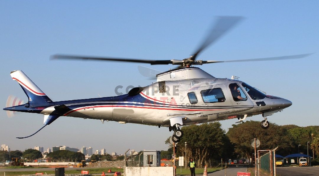 AGUSTA A109E POWER 2009 — foto 5 de 9